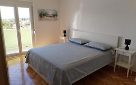 Apartma Zora